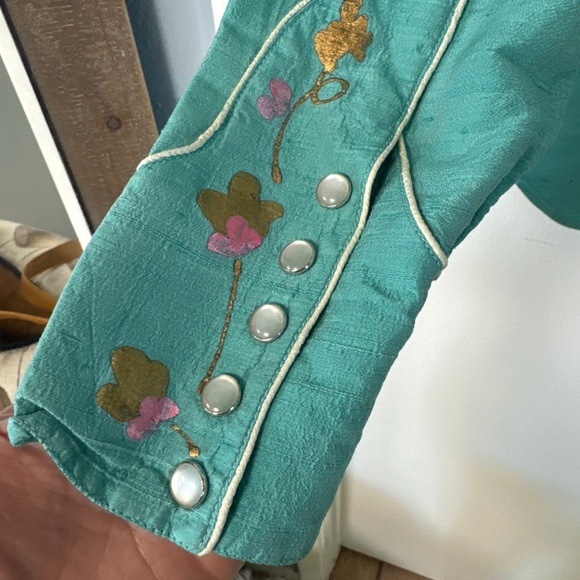 Silk Pearl Snap // Rockmount - Picture 4 of 4